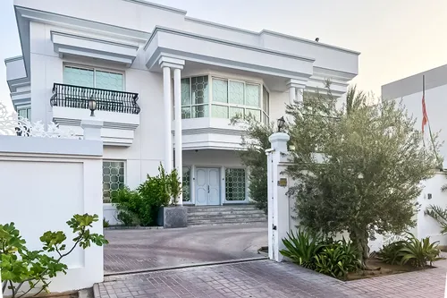5 Bedrooms Villa in Jumeirah 3 Villas