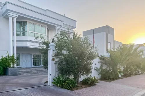 5 Bedrooms Villa in Jumeirah 3 Villas