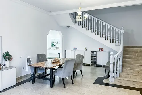5 Bedrooms Villa in Jumeirah 3 Villas