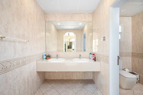 5 Bedrooms Villa in Jumeirah 3 Villas