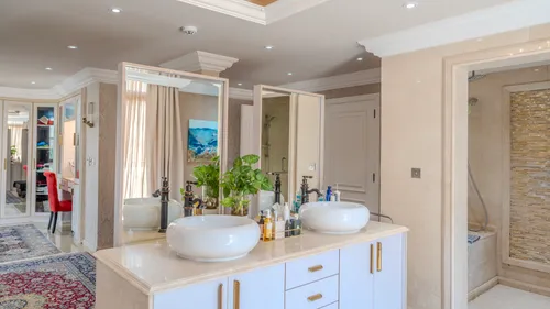 5 Bedrooms Villa in Narjis