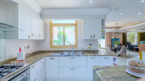 5 Bedrooms Villa in Narjis