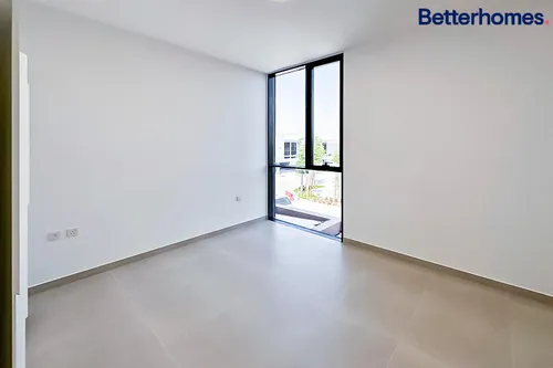 4 Bedrooms Townhouse in Robinia