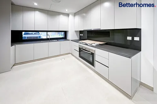 4 Bedrooms Townhouse in Robinia