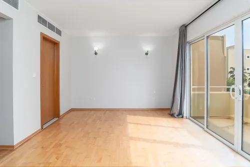 4 Bedrooms Townhouse in Hemaim Community