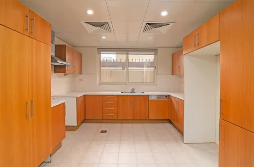 4 Bedrooms Townhouse in Hemaim Community