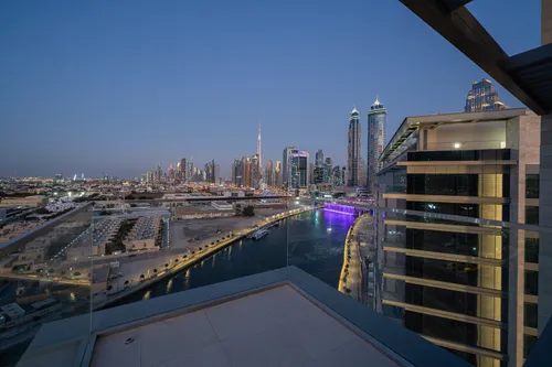 2 Bedrooms Apartment in Canal Front Residence 9