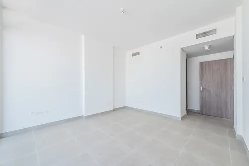 2 Bedrooms Apartment in Soho Square