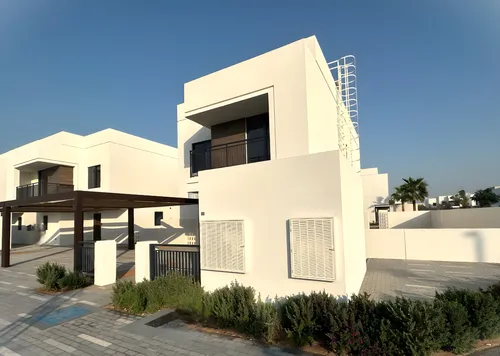 Largest Corner Plot | Single Row | Vacant in Feb