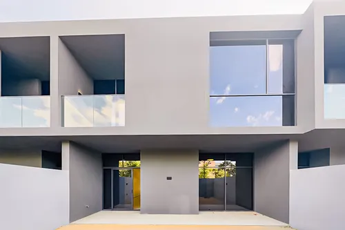 4 Bedrooms Townhouse in Robinia