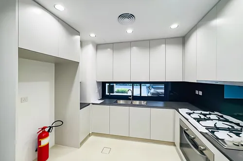 4 Bedrooms Townhouse in Robinia