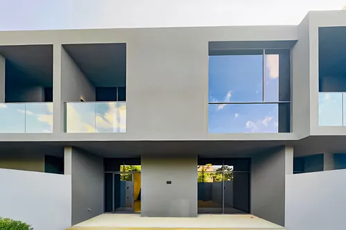 4 Bedrooms Townhouse in Robinia