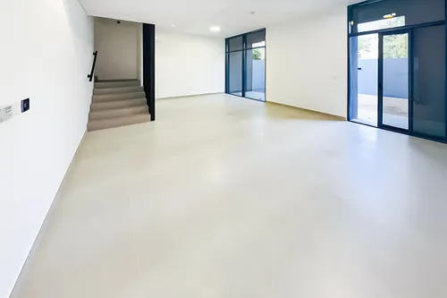 4 Bedrooms Townhouse in Robinia