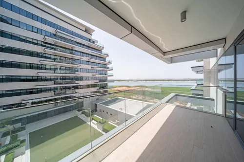 2 Bedrooms Apartment in Mayan 3