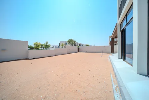 4 Bedrooms Villa in Ain Al Maha