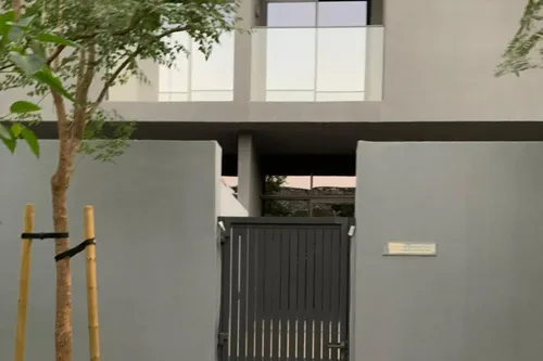 4 Bedrooms Townhouse in Robinia