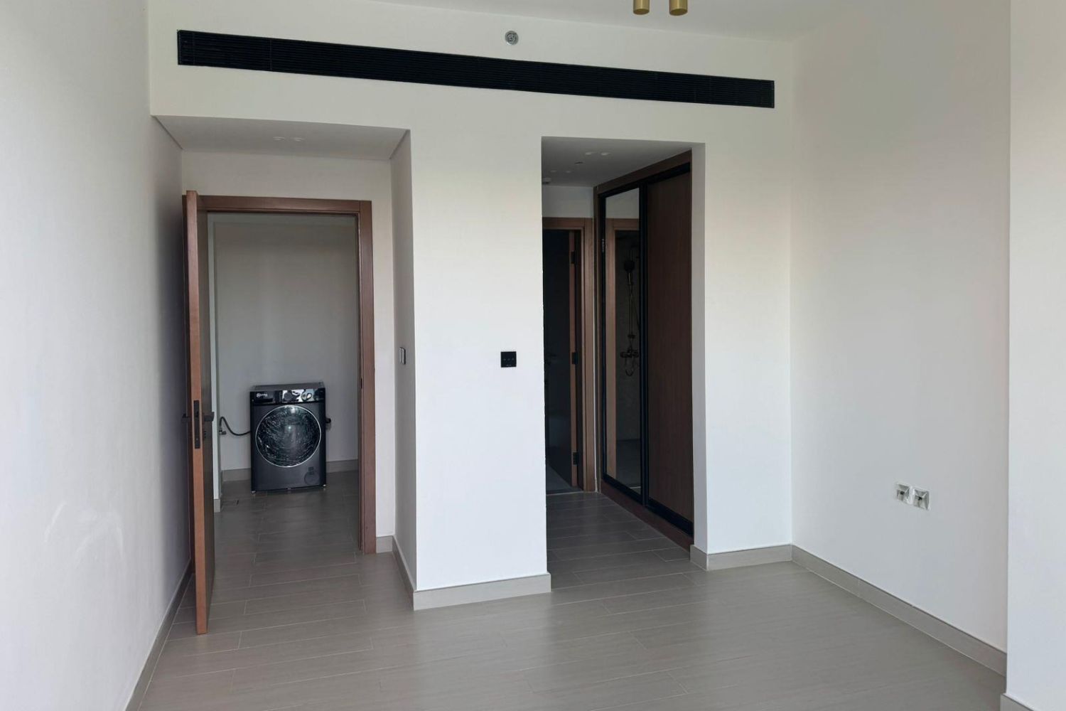 2 Bedrooms Apartment in Binghatti Orchid