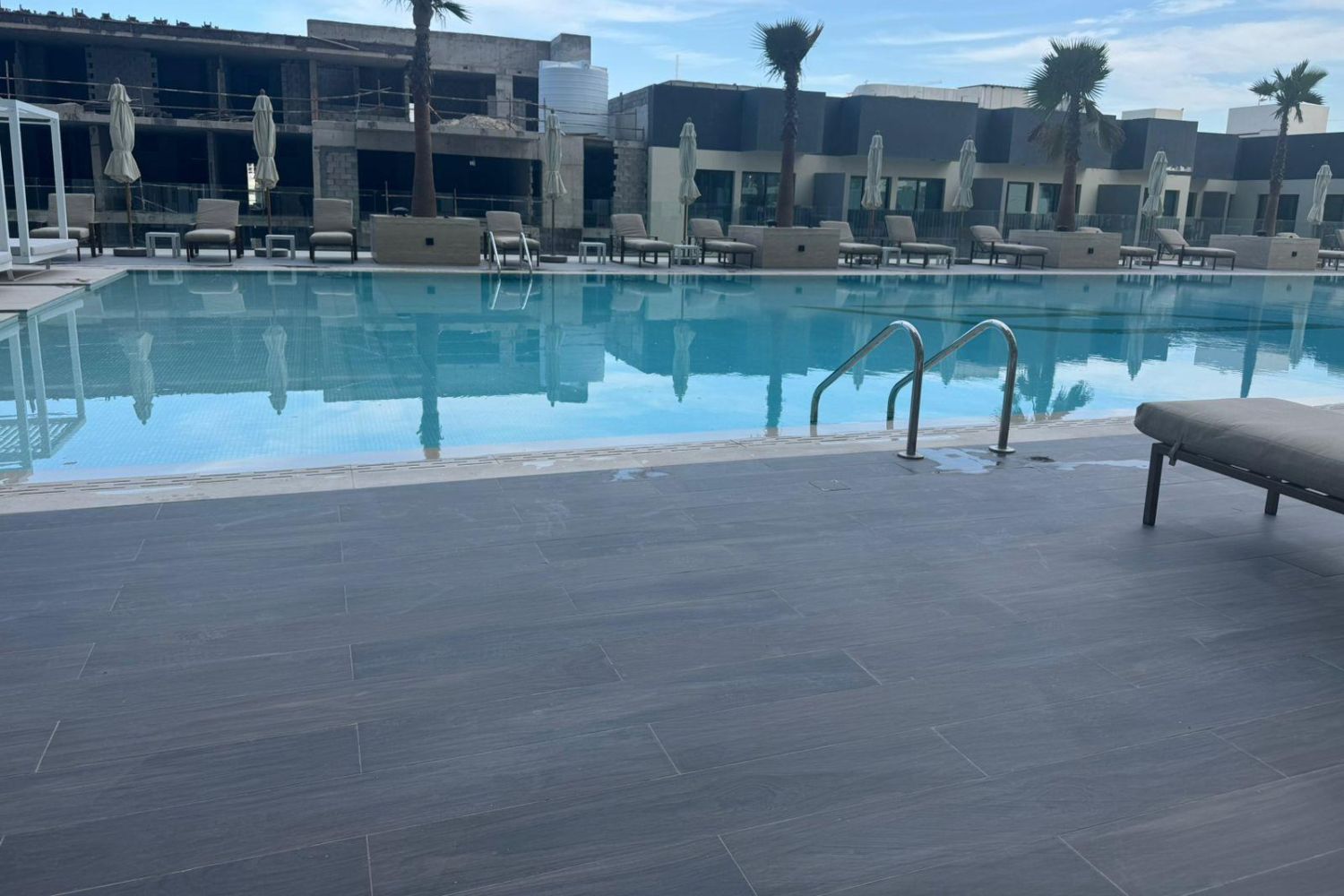 2 Bedrooms Apartment in Binghatti Orchid