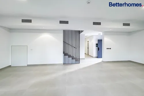 Resale | 4 bedrooms villa G+2 | Freehold