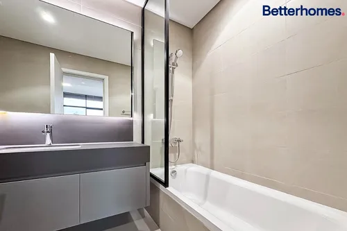 4 Bedrooms Villa in Robinia