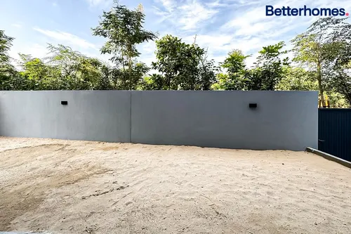 4 Bedrooms Villa in Robinia