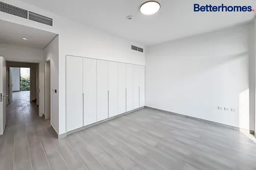 4 Bedrooms Villa in Robinia