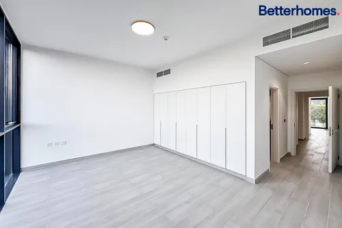 4 Bedrooms Villa in Robinia