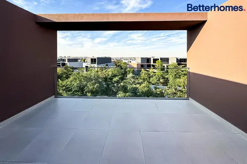4 Bedrooms Villa in Robinia