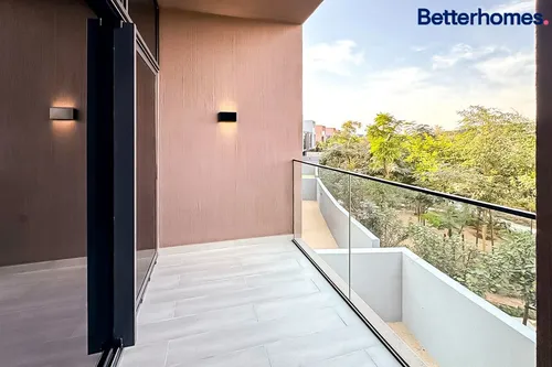4 Bedrooms Villa in Robinia