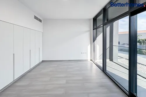 4 Bedrooms Villa in Robinia