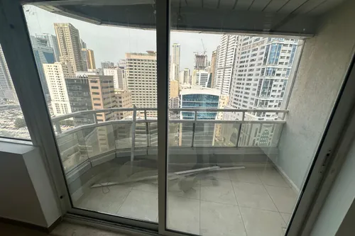 3 Bedrooms Apartment in Queen Tower