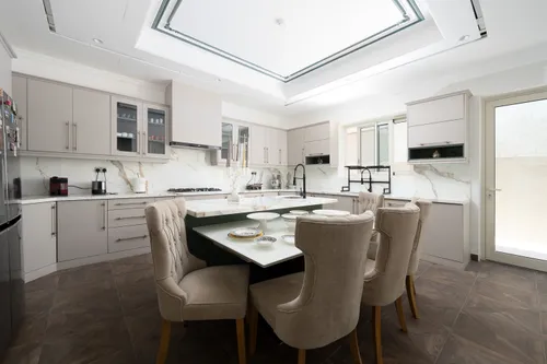 5 Bedrooms Villa in Jumeirah Park Homes