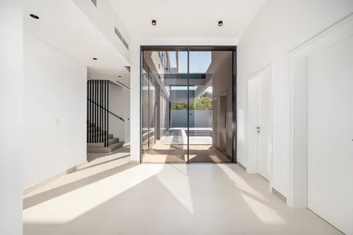 5 Bedrooms Villa in Sendian