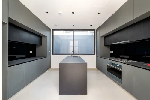 5 Bedrooms Villa in Sendian