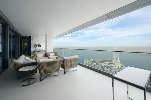 4 Bedrooms Apartment in Jumeirah Gate Tower 2
