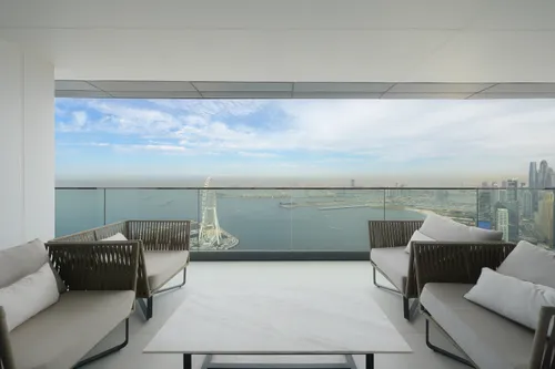 4 Bedrooms Apartment in Jumeirah Gate Tower 2