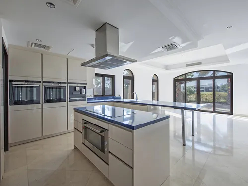 4 Bedrooms Villa in St. Regis