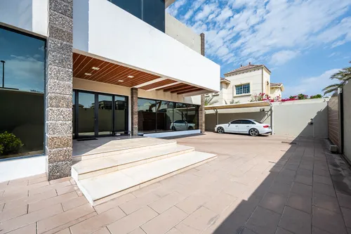 4 Bedrooms Villa in Al Barsha South 1