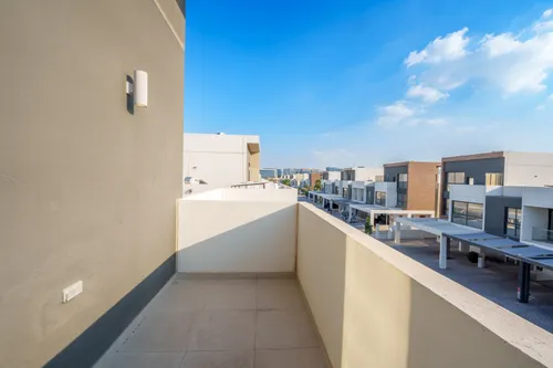 5 Bedrooms Villa in Faya at Bloom Gardens