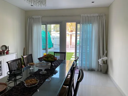 3 Bedrooms Villa in District 16