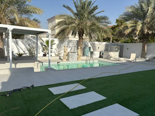 3 Bedrooms Villa in District 16