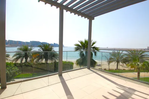 5 Bedrooms Villa in Beach Villas