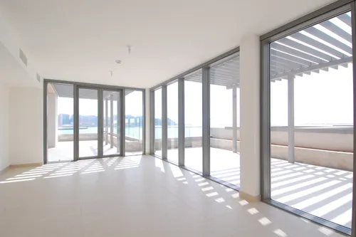 5 Bedrooms Villa in Beach Villas