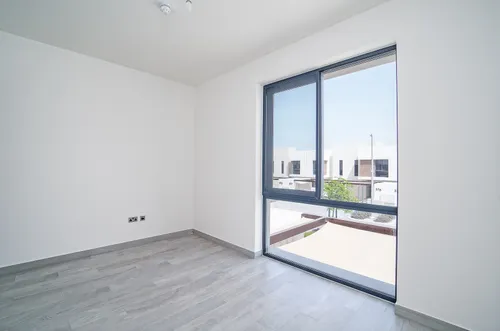 3 Bedrooms Townhouse in Noya 2