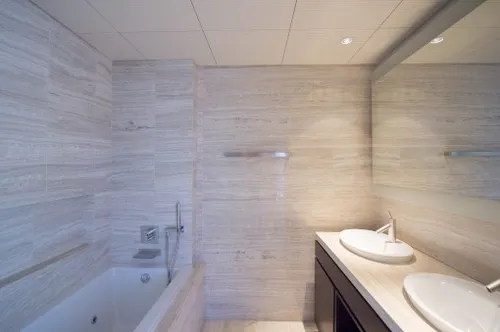 2 Bedrooms Apartment in A Tower