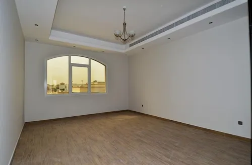 5 Bedrooms Villa in Umm Al Sheif Villas