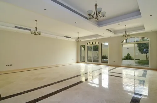 5 Bedrooms Villa in Umm Al Sheif Villas