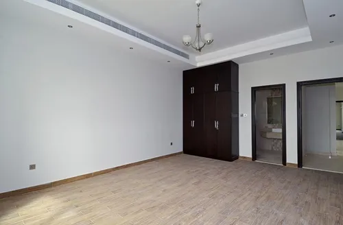 5 Bedrooms Villa in Umm Al Sheif Villas