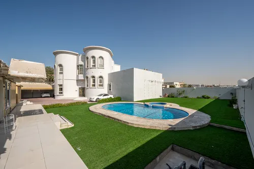 6 Bedrooms Villa in Al Barsha South 1