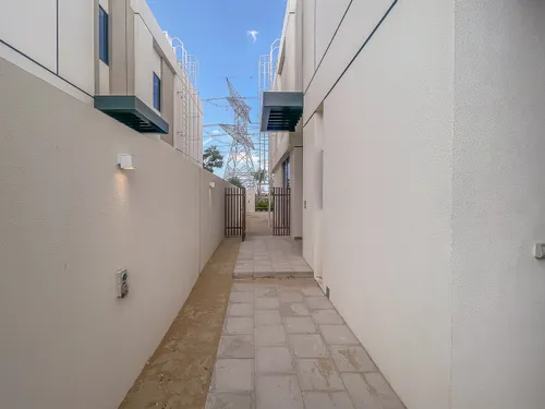 4 Bedrooms Villa in District One Phase III A